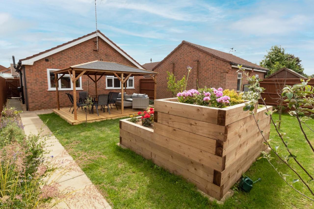 Cedar Drive, - 1 To 4 - Self Catering