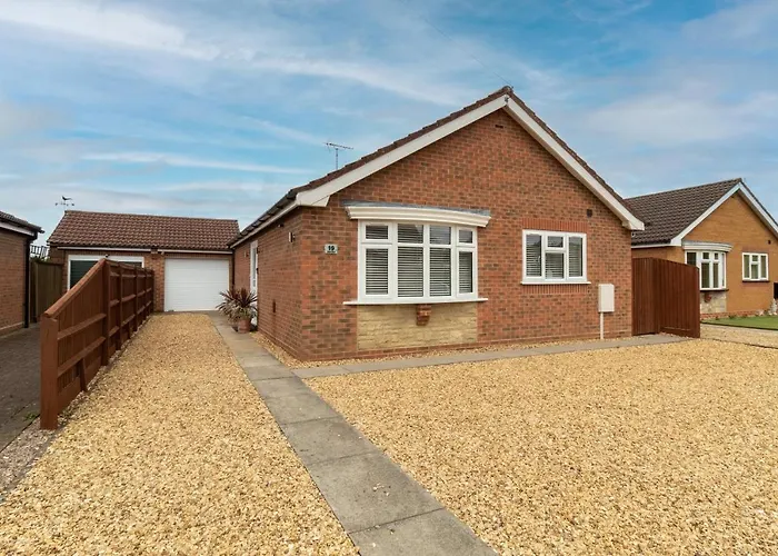 Cedar Drive, Holbeach - 1 To 4 - Self Catering