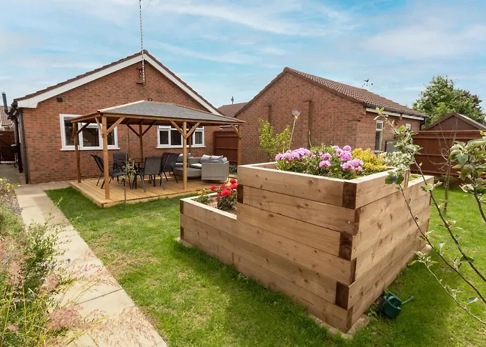 Cedar Drive, Holbeach - 1 To 4 - Self Catering